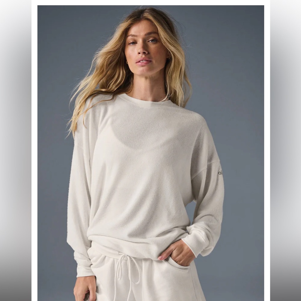 Alo Soho pullover top size small